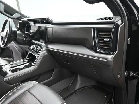 Used 2025 GMC Sierra 2500 AT4X image 19