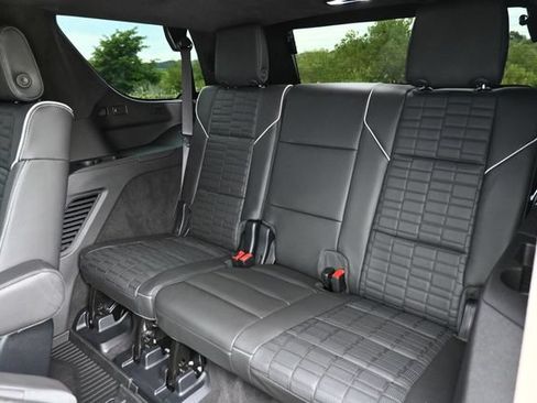 Used 2026 Cadillac Escalade V AWD/4WD image 25