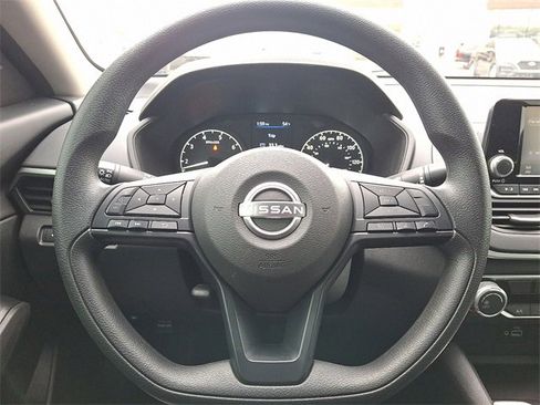Used 2024 Nissan Altima 2.5 S image 18