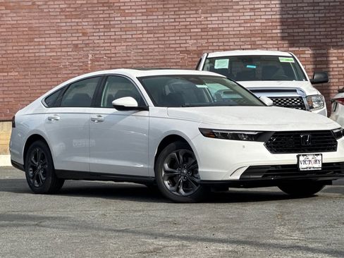 New 2025 Honda Accord EX-L image 2