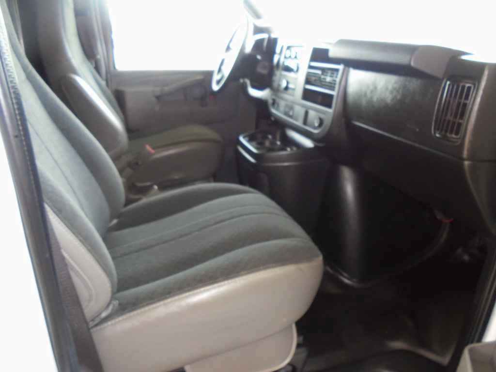 Used 2021 Chevrolet Express 2500 w/ Driver Convenience Package RWD image 8