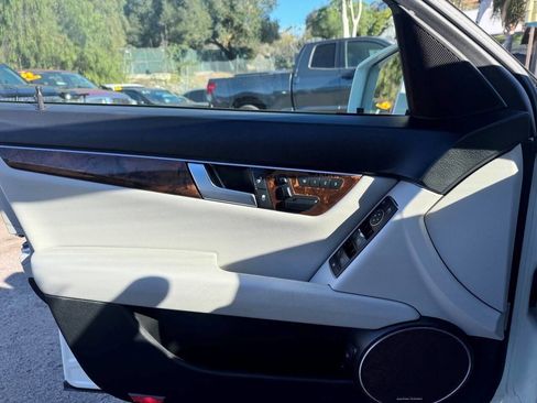 Used 2012 Mercedes-Benz C 250 Sedan image 4