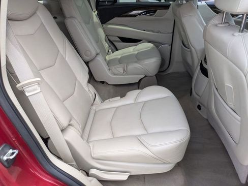 Used 2018 Cadillac Escalade Luxury image 33