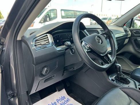 Used 2019 Volkswagen Tiguan SEL Premium AWD/4WD image 9