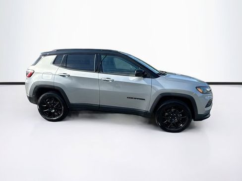 Used 2022 Jeep Compass Latitude w/ Convenience Group AWD/4WD image 12