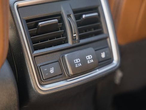 Used 2019 Subaru Forester Touring image 36