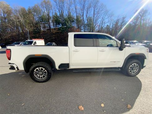 Used 2022 GMC Sierra 2500 AT4 image 38