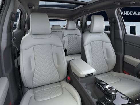 New 2025 Kia Sportage X-Line Prestige image 16