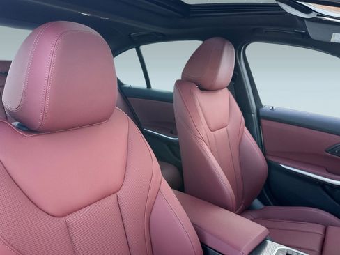 Used 2025 BMW 330i xDrive Sedan w/ Convenience Package image 29