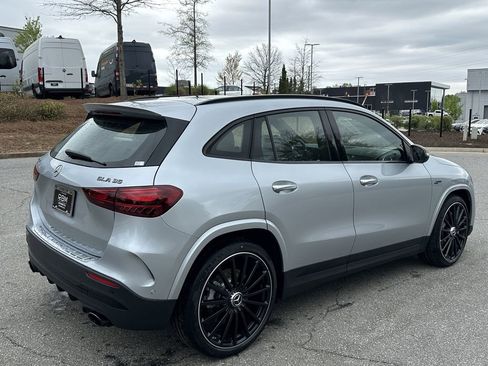 New 2026 Mercedes-Benz GLA 35 AMG 4MATIC image 8