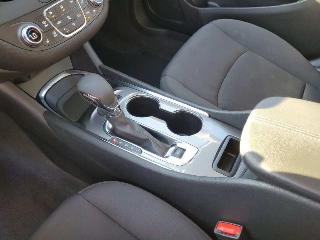 Used 2022 Chevrolet Malibu LT FWD image 19
