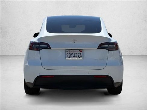 Used 2022 Tesla Model Y Long Range AWD/4WD image 6