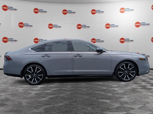 Used 2024 Honda Accord Touring image 12