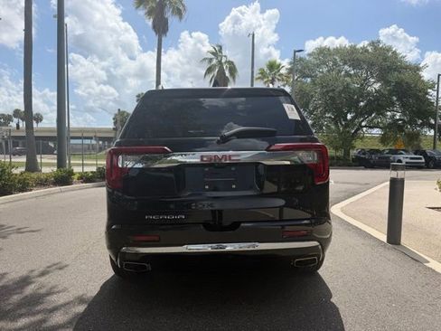 Used 2023 GMC Acadia Denali w/ Black Diamond Edition FWD image 4