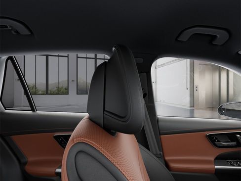 New 2025 Mercedes-Benz GLC 300 image 43