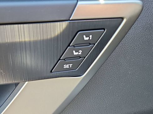 New 2026 Toyota Tundra Platinum AWD/4WD image 18