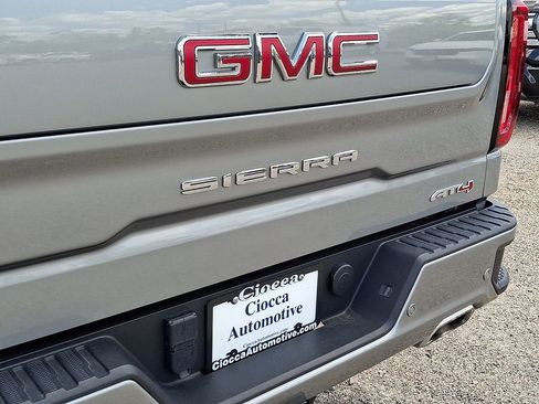 Used 2024 GMC Sierra 1500 AT4 w/ AT4 Preferred Package AWD/4WD image 32