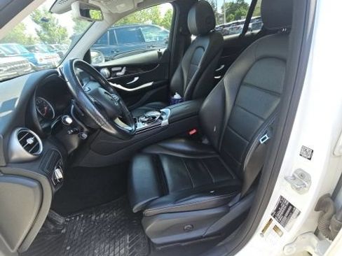 Used 2016 Mercedes-Benz GLC 300 4MATIC image 5