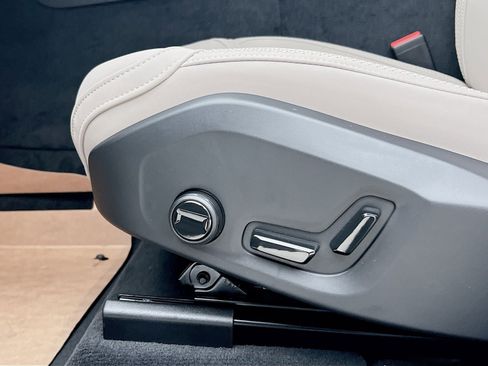 New 2026 Volvo XC60 B5 Plus w/ Protection Package Premier image 14