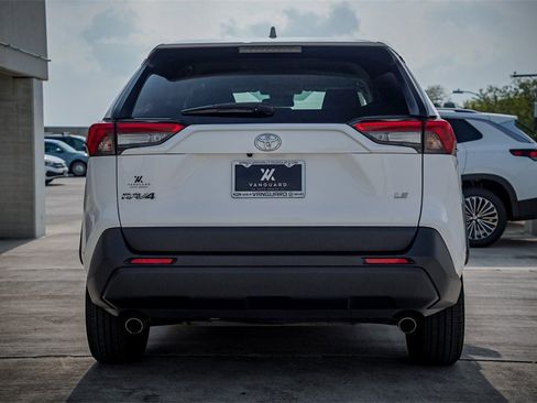 Used 2024 Toyota RAV4 LE image 7