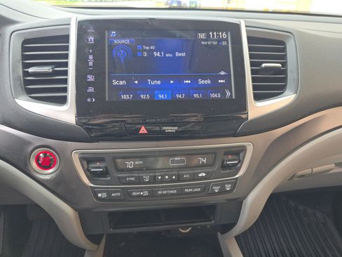 Used 2018 Honda Pilot EX image 23