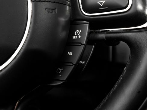 Used 2016 Jaguar XJ R image 54