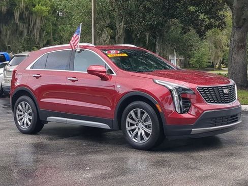 Used 2020 Cadillac XT4 Premium Luxury image 2