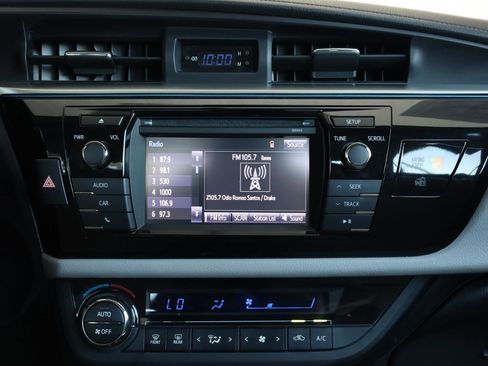 Used 2014 Toyota Corolla LE FWD image 38