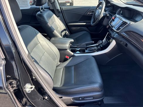 Used 2017 Honda Accord EX-L image 13