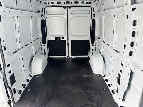 New 2026 RAM ProMaster 2500 w/ Quick Order Package 22G SLT FWD image 13
