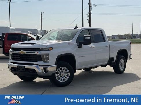Used 2024 Chevrolet Silverado 2500 LT w/ All Star Edition AWD/4WD image 1