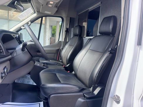 Used 2023 Ford Transit 250 Medium Roof w/ Exterior Upgrade Package RWD image 14