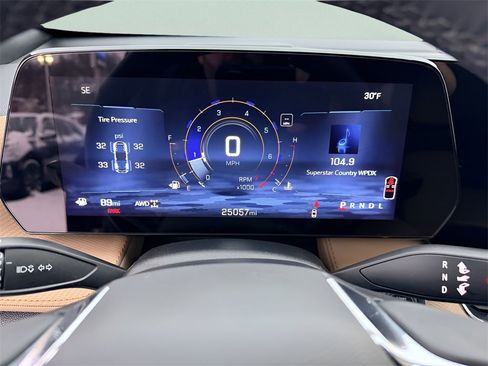 Used 2025 Chevrolet Equinox ACTIV w/ Safety and Technology Package image 16