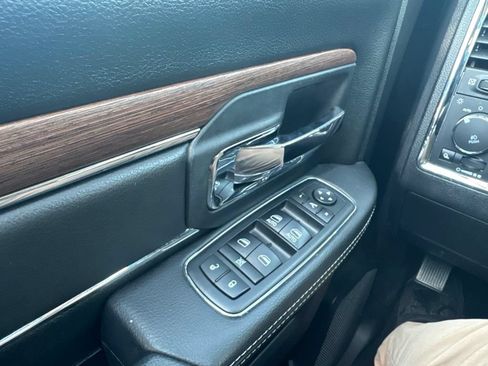 Used 2018 RAM 1500 Laramie AWD/4WD image 28