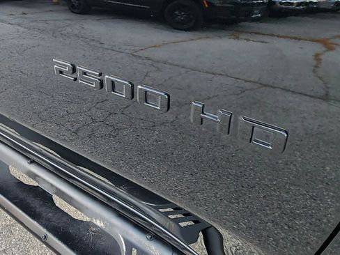 Used 2020 Chevrolet Silverado 2500 Custom w/ Custom Value Package image 40