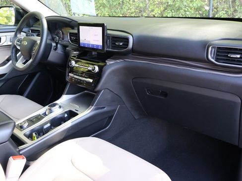 Used 2024 Ford Explorer Limited image 38