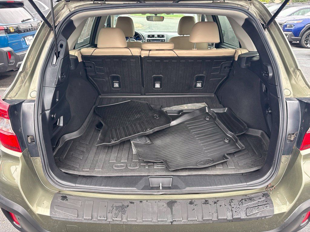 Used 2018 Subaru Outback 2.5i Limited AWD/4WD image 23