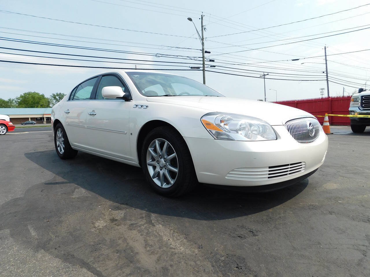 Used 2008 Buick Lucerne CXL w/ Driver Confidence Package FWD image 2