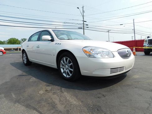 Used 2008 Buick Lucerne CXL w/ Driver Confidence Package FWD image 2