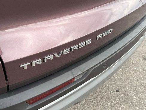 Used 2024 Chevrolet Traverse LT image 33
