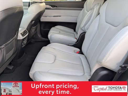 Used 2022 Hyundai Palisade SEL w/ Premium Package image 12