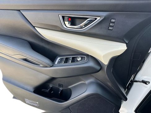 Used 2022 Subaru Ascent Limited image 11