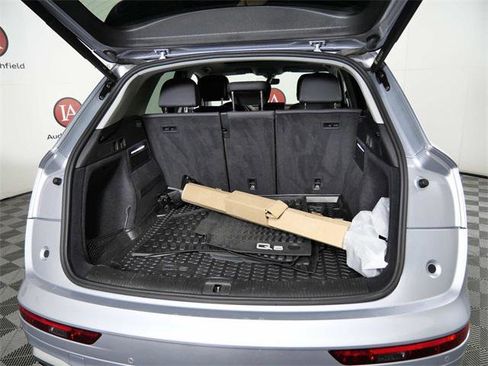 Used 2022 Audi Q5 2.0T Premium w/ Convenience Package image 10