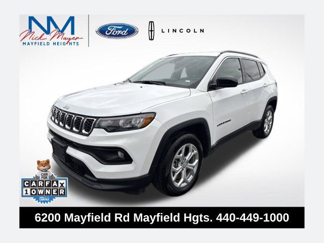 Used 2024 Jeep Compass Latitude AWD/4WD image 1