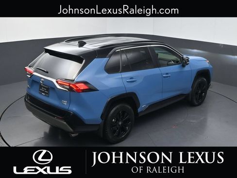 Used 2025 Toyota RAV4 XSE w/ Weather Package AWD/4WD image 28