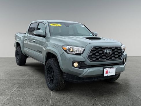 Certified 2022 Toyota Tacoma TRD Sport w/ Technology Package image 7