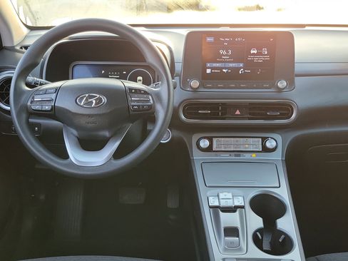 Certified 2023 Hyundai Kona SE image 6