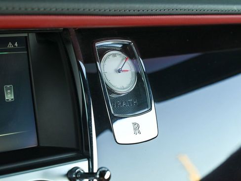 Used 2020 Rolls-Royce Wraith image 39