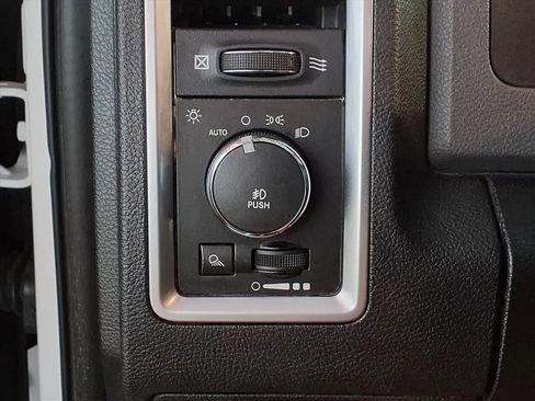 Used 2013 RAM 1500 Big Horn image 18