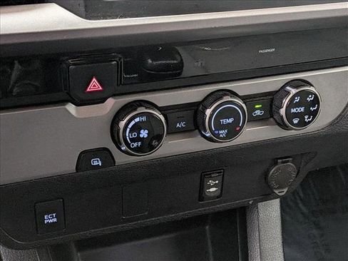 Used 2016 Toyota Tacoma SR5 w/ Towing Package image 15